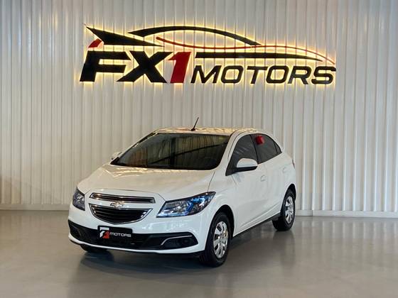 CHEVROLET ONIX 1.4 MPFI LT 8V FLEX 4P MANUAL CHEVROLET ONIX 1.4 MPFI LT 8V FLEX 4P MANUAL